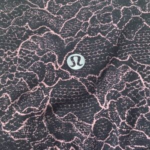 I am selling size 2 lululemon leggings worn once!